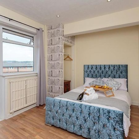 Gorgeous 3-Bed Flat, 15 Minutes To City Centre 爱丁堡 外观 照片