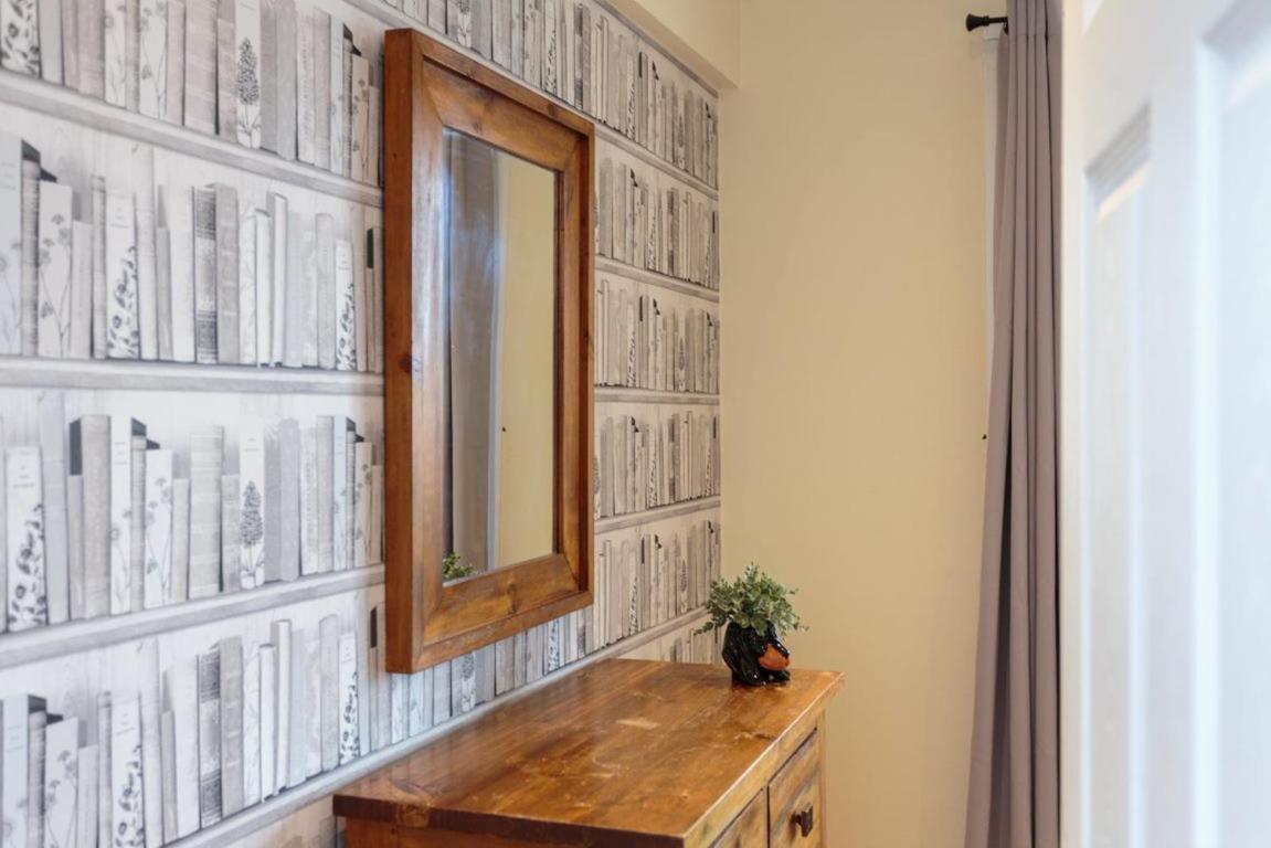 Gorgeous 3-Bed Flat, 15 Minutes To City Centre 爱丁堡 外观 照片
